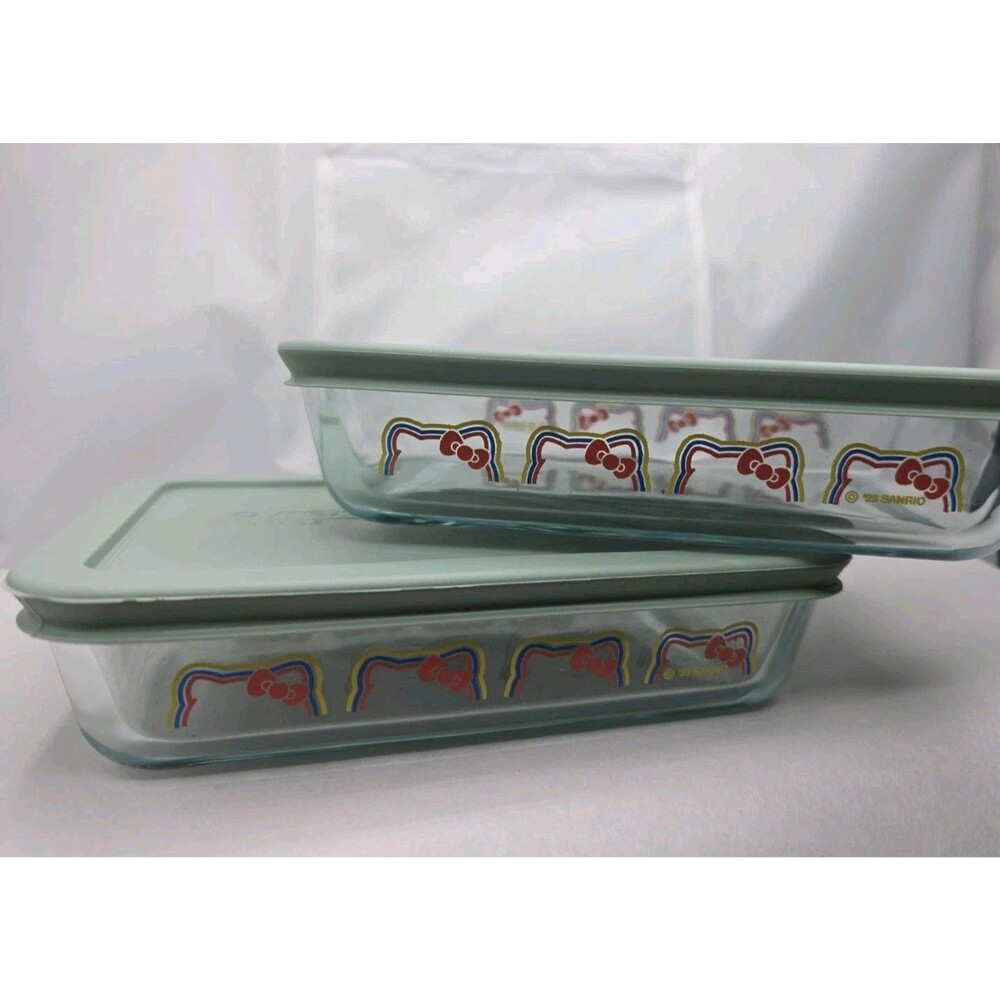 Pyrex Hello Kitty Rectangular Glass Food Storage Light Green Snap Lid Set - Picture 2 of 6